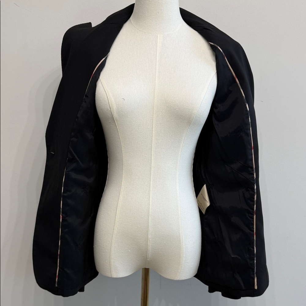 Burberry Size 6 Classic Black Women's Blazer - Picture 12 of 16